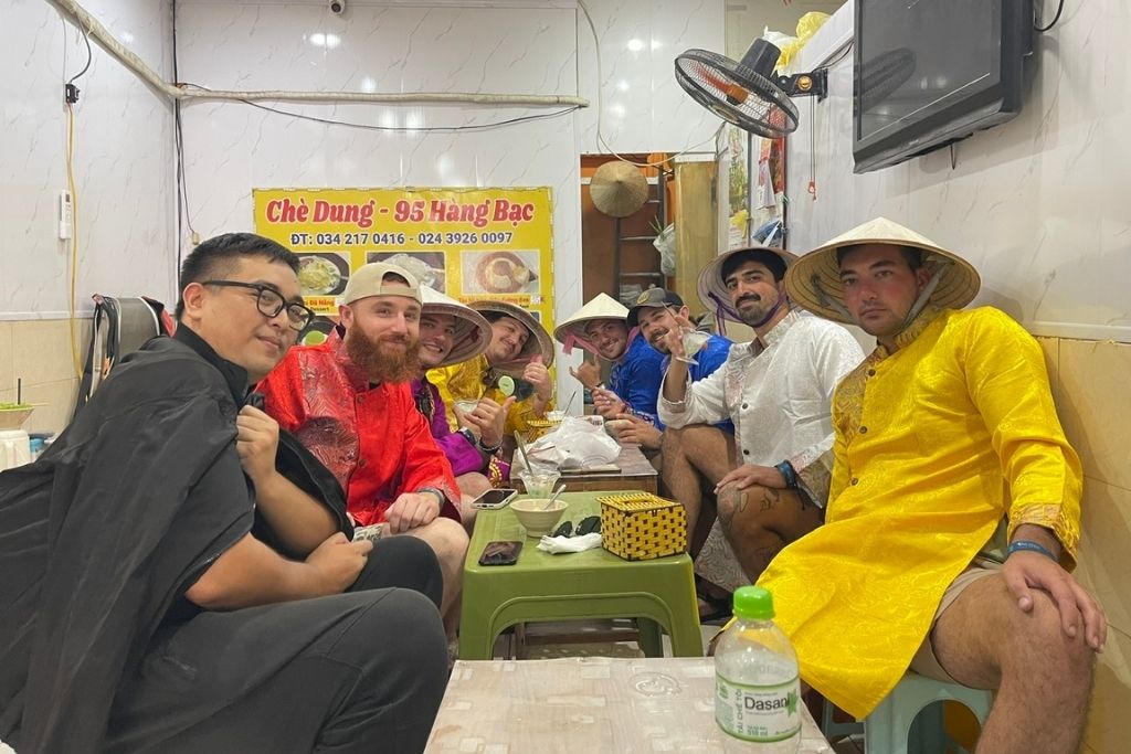 Read more about the article Hanoi Street Food Tour